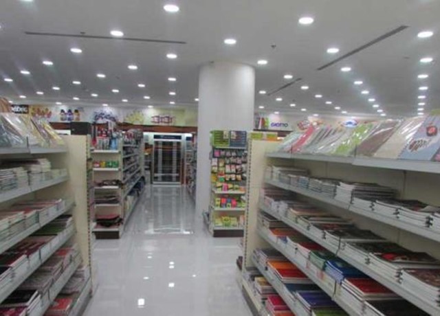 مكتبة دبي للتوزيع 2 